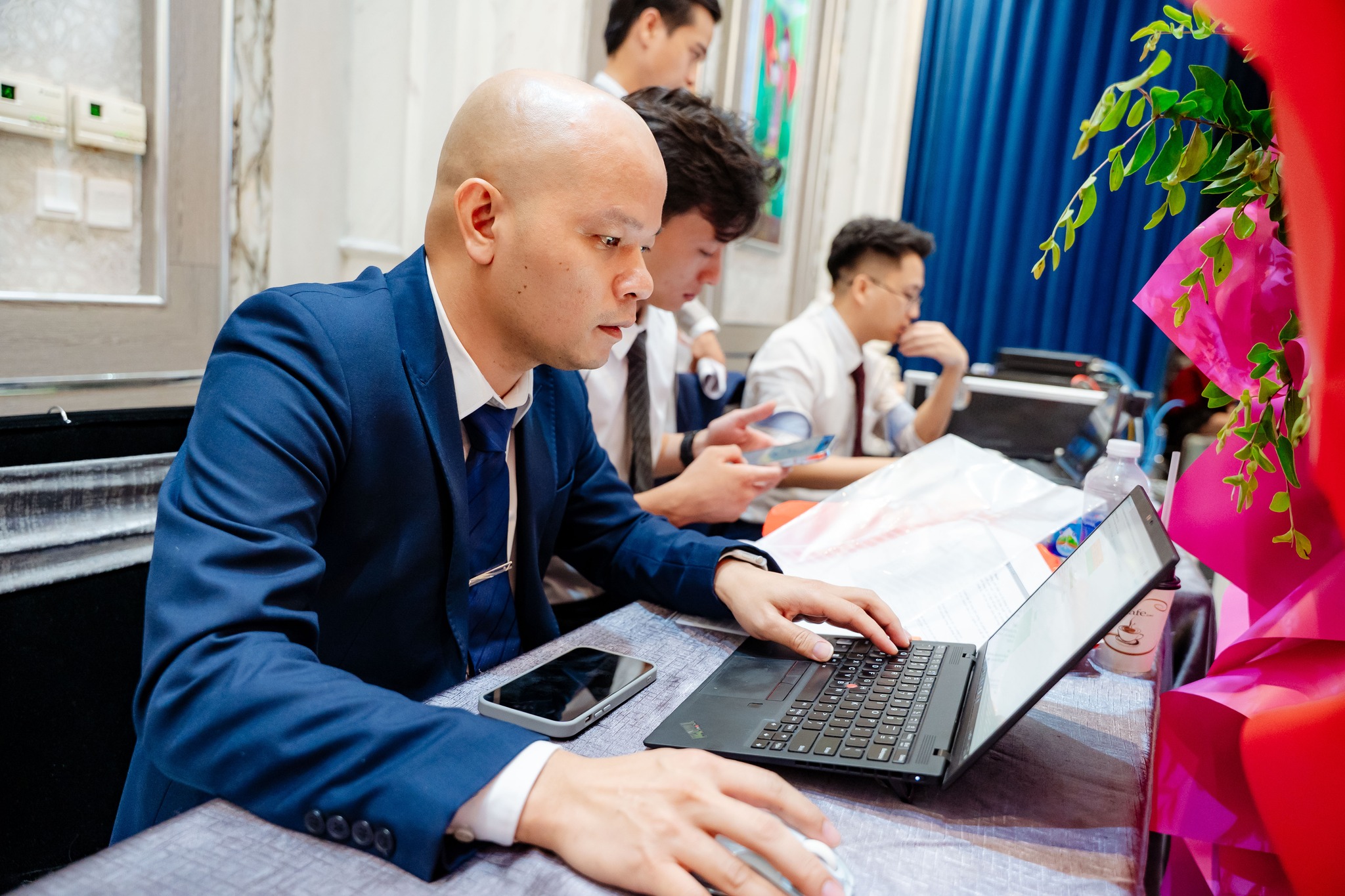Ban Tổ Chức Lễ Kỷ Niệm 15 Năm – Những Con Người Thầm Lặng Đằng Sau Ánh Đèn Sân Khấu