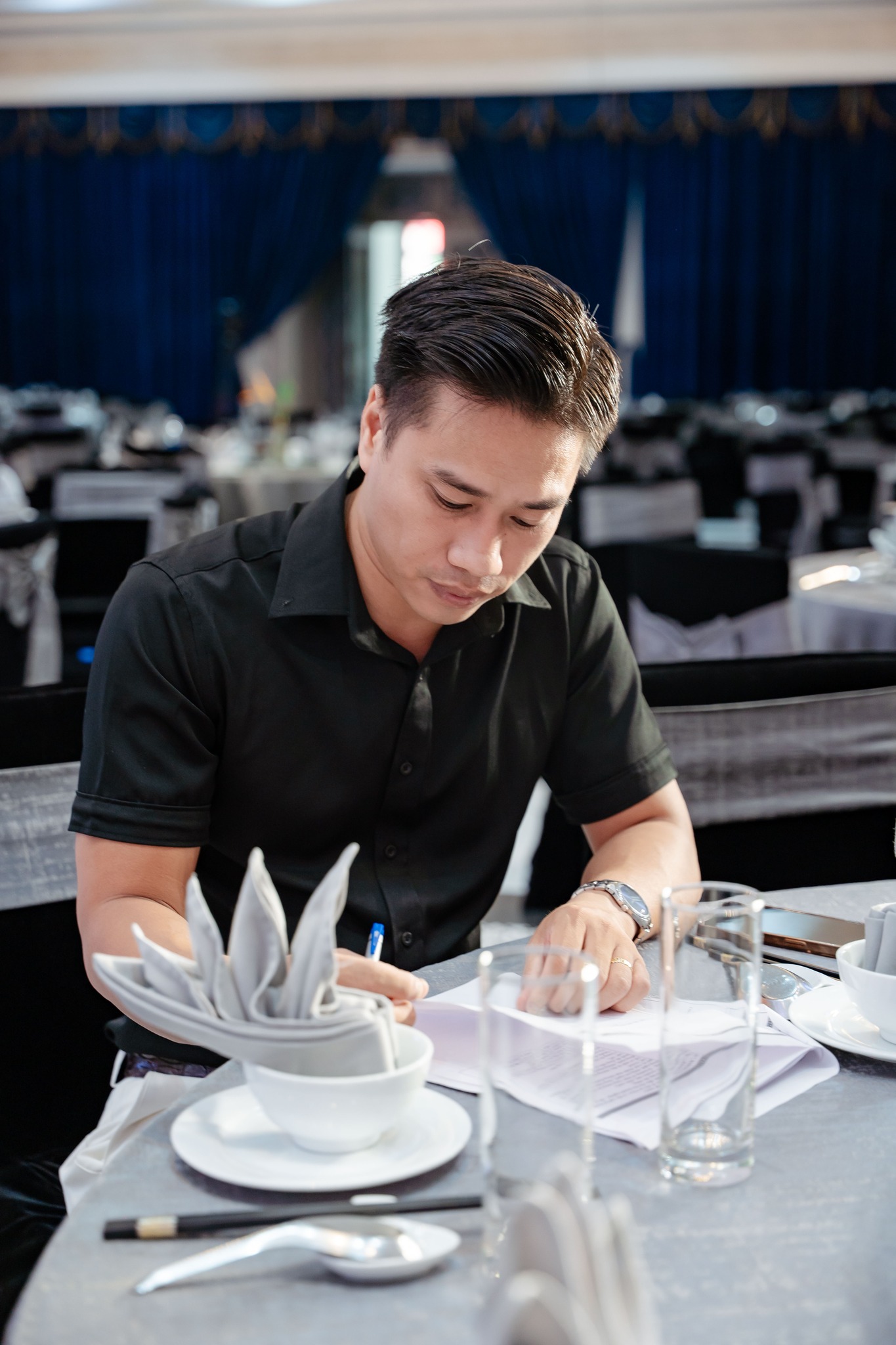 Ban Tổ Chức Lễ Kỷ Niệm 15 Năm – Những Con Người Thầm Lặng Đằng Sau Ánh Đèn Sân Khấu