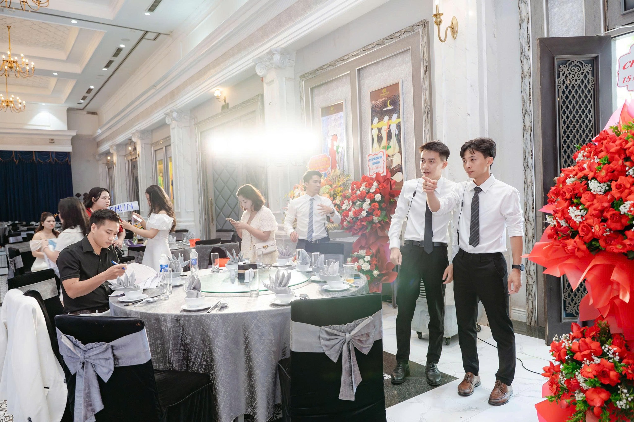 Ban Tổ Chức Lễ Kỷ Niệm 15 Năm – Những Con Người Thầm Lặng Đằng Sau Ánh Đèn Sân Khấu