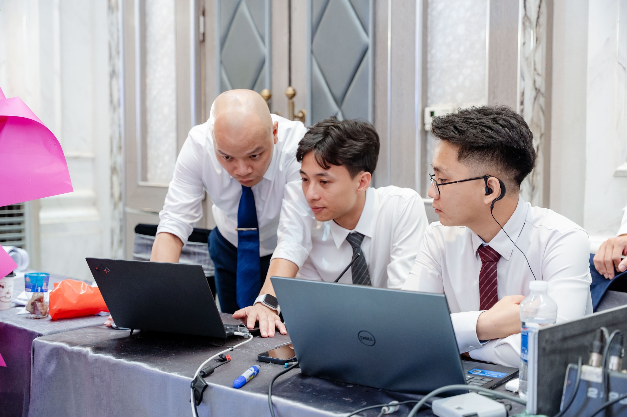 Ban Tổ Chức Lễ Kỷ Niệm 15 Năm – Những Con Người Thầm Lặng Đằng Sau Ánh Đèn Sân Khấu
