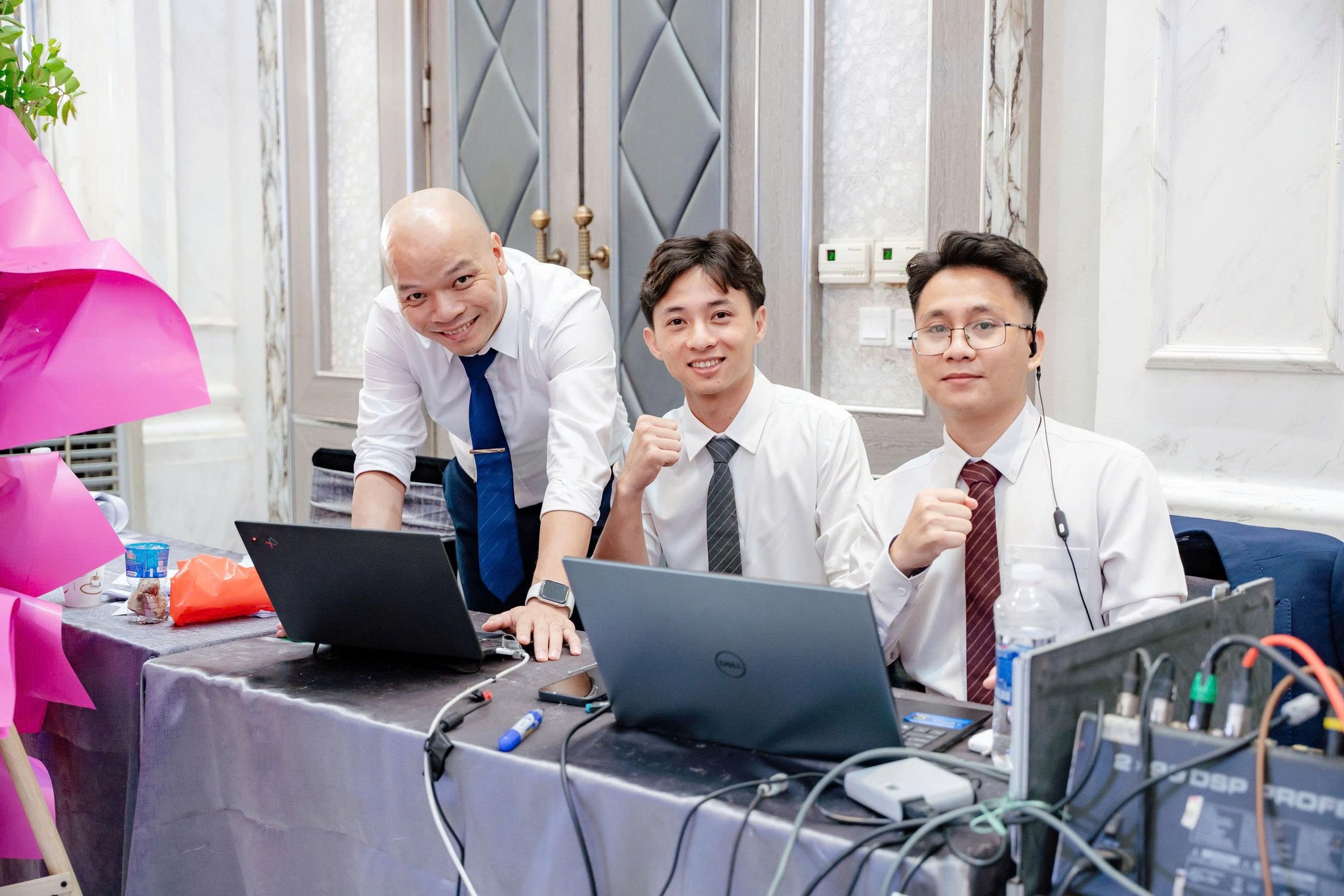 Ban Tổ Chức Lễ Kỷ Niệm 15 Năm – Những Con Người Thầm Lặng Đằng Sau Ánh Đèn Sân Khấu